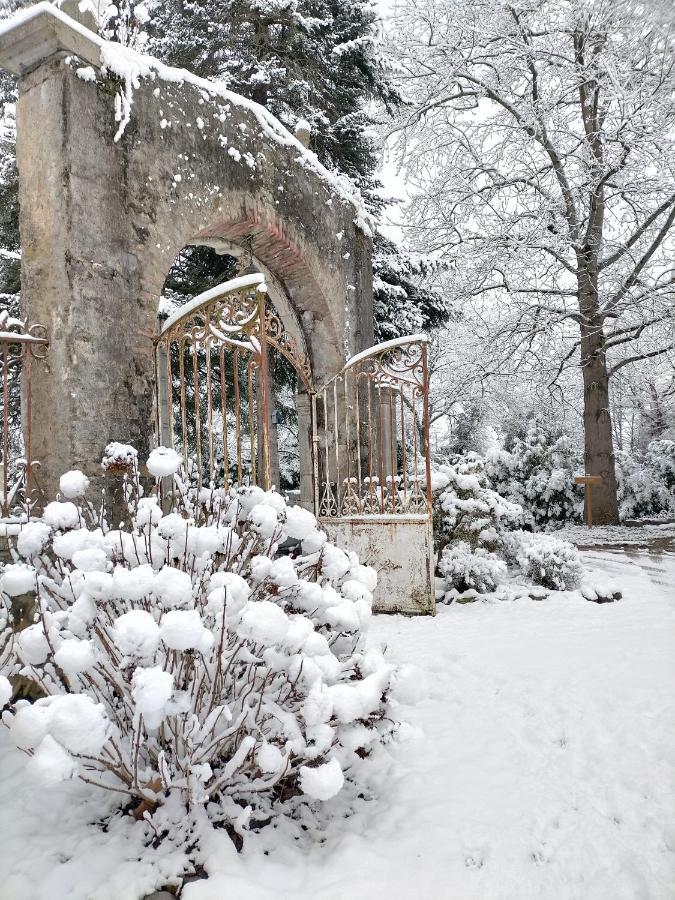 Chateau De Heaas Feas 外观 照片